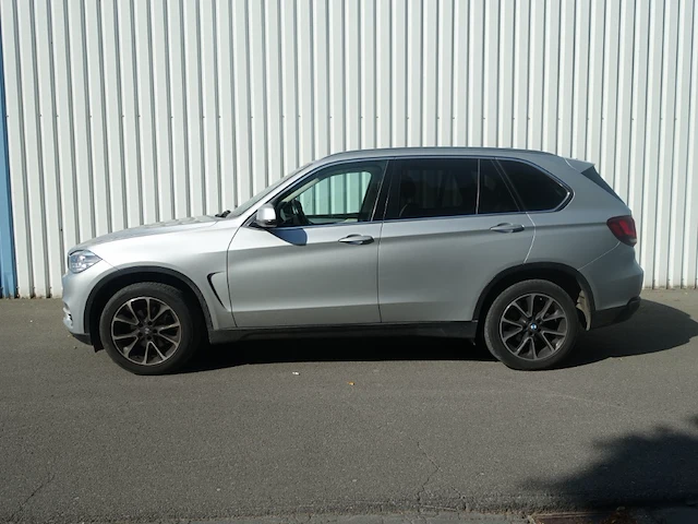 Bmw x5 - afbeelding 1 van  28