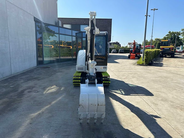 Bobcat - 2010 - 331 - minigraafmachine - afbeelding 12 van  41