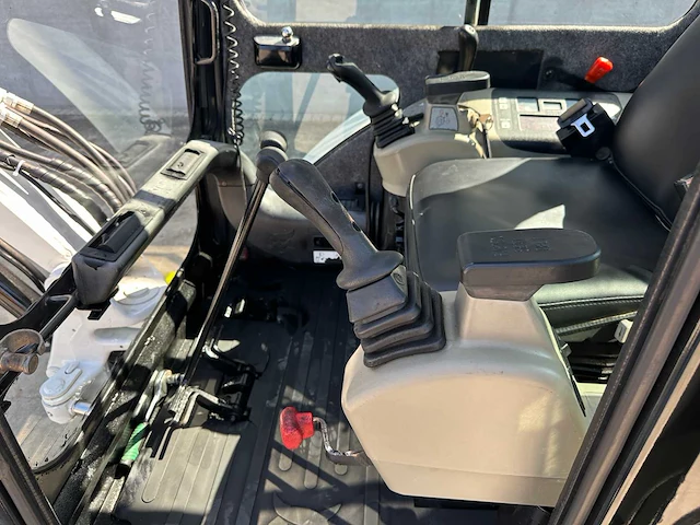 Bobcat - 2010 - 331 - minigraafmachine - afbeelding 28 van  41