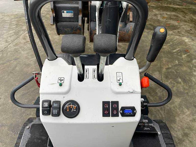 Bobcat - e10z - graafmachine - 2022 - afbeelding 20 van  38