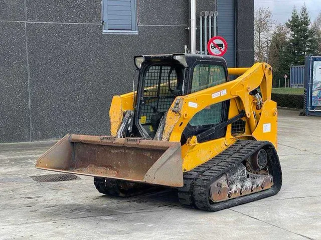 Bobcat - t 650 - schranklader - 2014 - afbeelding 1 van  27