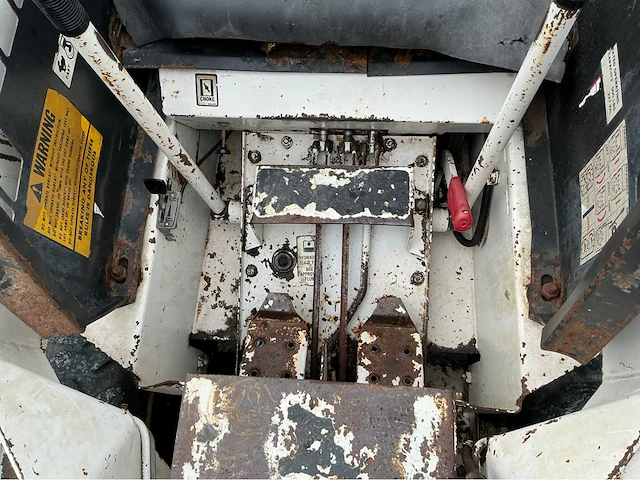 Bobcat 310 schranklader - afbeelding 10 van  12