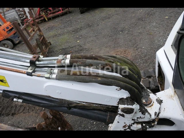 Bobcat 430 ag minigraafmachine - afbeelding 15 van  27