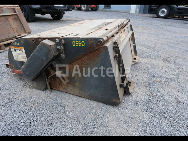 Bobcat 60-sweeper collector emmer veegmachines - afbeelding 8 van  18