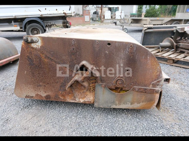 Bobcat 60-sweeper collector emmer veegmachines - afbeelding 15 van  18