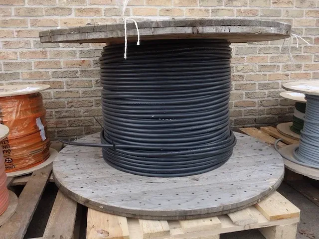 Bobijn 4 x 2 x 1,3 - afbeelding 1 van  1