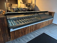 Bocchini - bvshark18/24 - 35 baks schepijsvitrine
