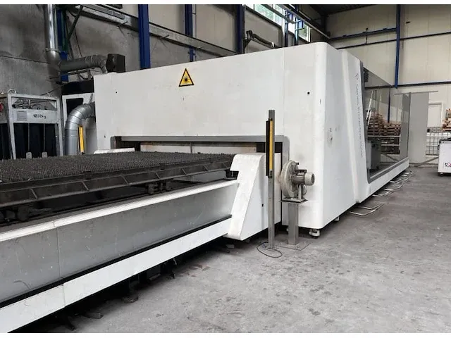 Bodor p6020 fiber laser-snijmachine - afbeelding 1 van  9