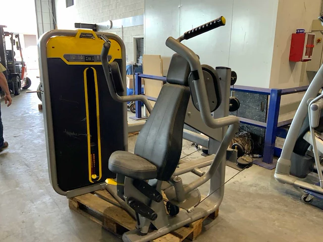 Body strong commercial butterfly krachtstation - afbeelding 2 van  5