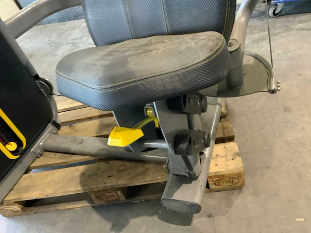 Body strong commercial butterfly krachtstation - afbeelding 5 van  5