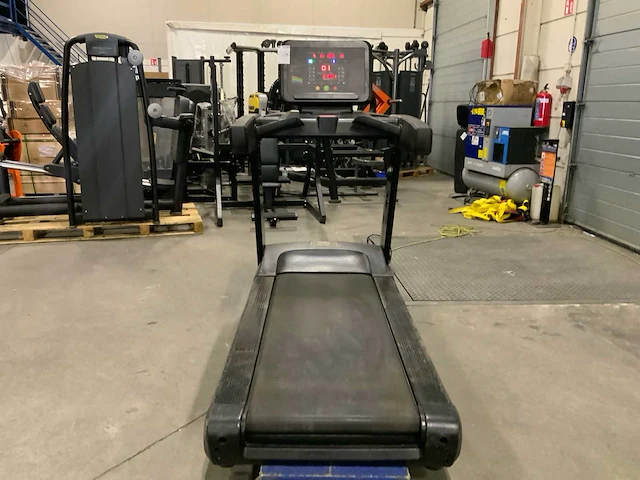Body strong commercial treadmill loopband - afbeelding 3 van  5