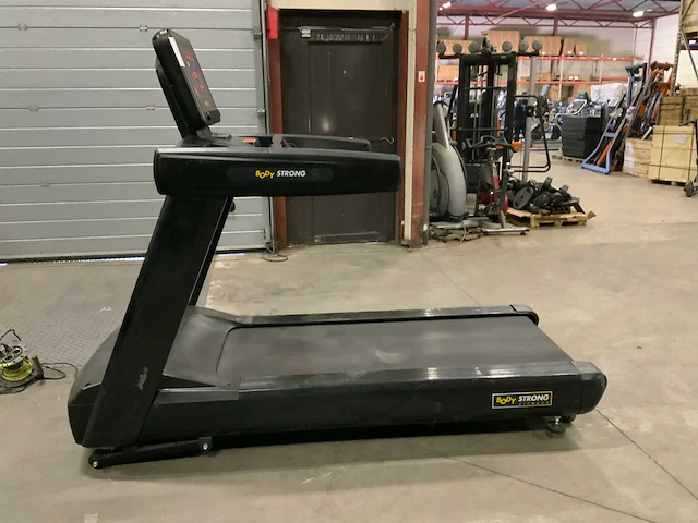 Body strong commercial treadmill loopband - afbeelding 4 van  5