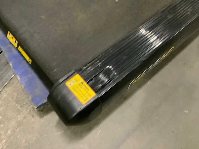 Body strong commercial treadmill loopband - afbeelding 4 van  6
