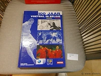 Boek - afbeelding 1 van  4