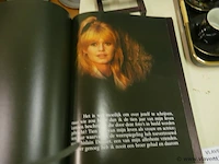 Boek - afbeelding 1 van  2