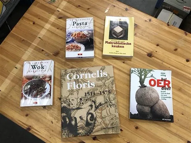 Boeken allerlei - afbeelding 2 van  2