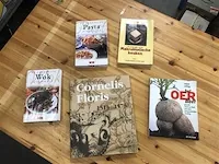 Boeken allerlei - afbeelding 2 van  2