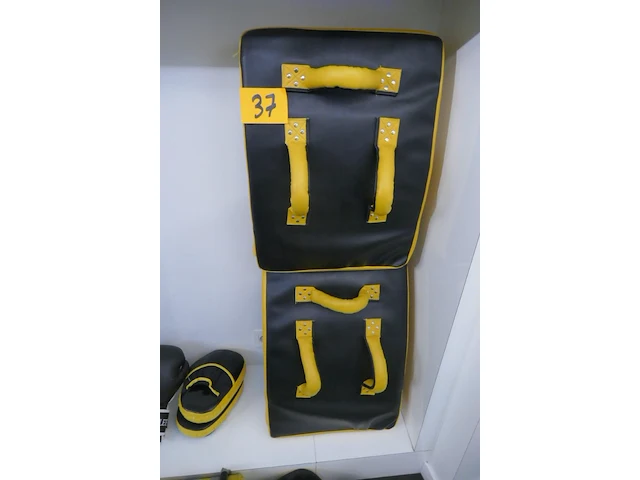 Boksmateriaal - afbeelding 3 van  4