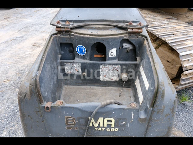 Bomag bmp 8500 gelede universele pers - afbeelding 21 van  24