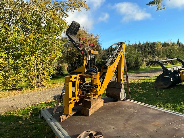 Bonatti - ret250 - mini-excavator - 2013 - afbeelding 8 van  14