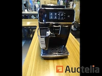 Bonen koffiemachine philips 2200 serie ep2231 lattego winkelwaarde 479 € - afbeelding 8 van  13