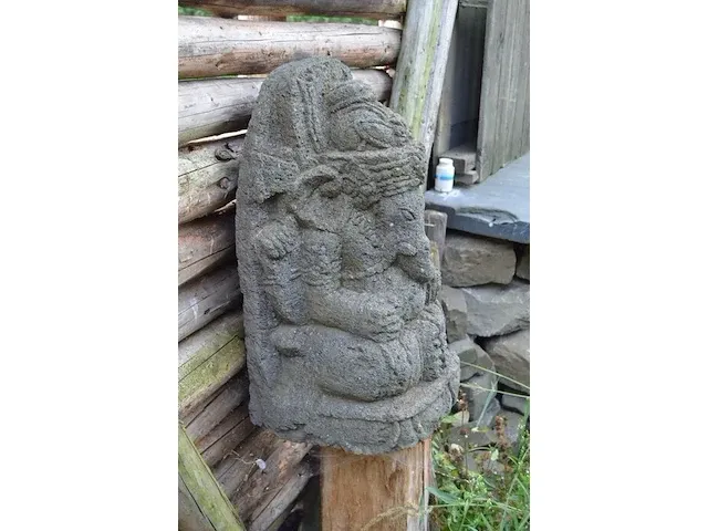 Boomstam salontafel, stenen tuinbeeld - afbeelding 5 van  7