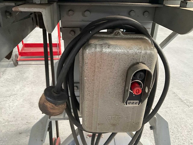 Boorconstructie/machine op metalen onderstel - afbeelding 8 van  24