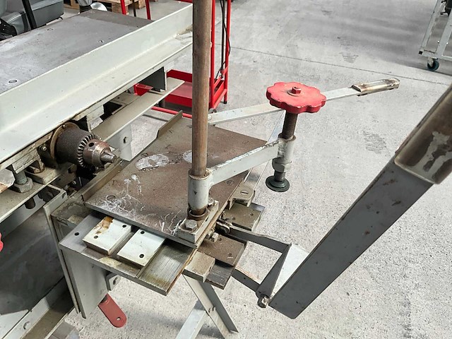 Boorconstructie/machine op metalen onderstel - afbeelding 14 van  24