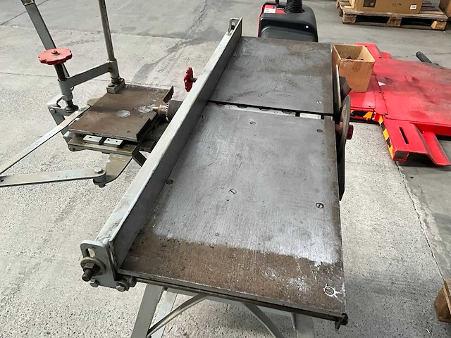 Boorconstructie/machine op metalen onderstel - afbeelding 22 van  24