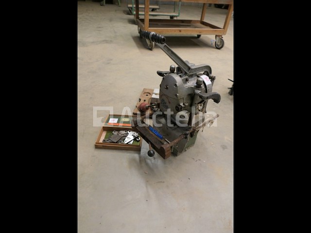 Boorgat voor reuzelpluggen + diverse inzetstukken voor elu mfs-9 frezen - afbeelding 5 van  12