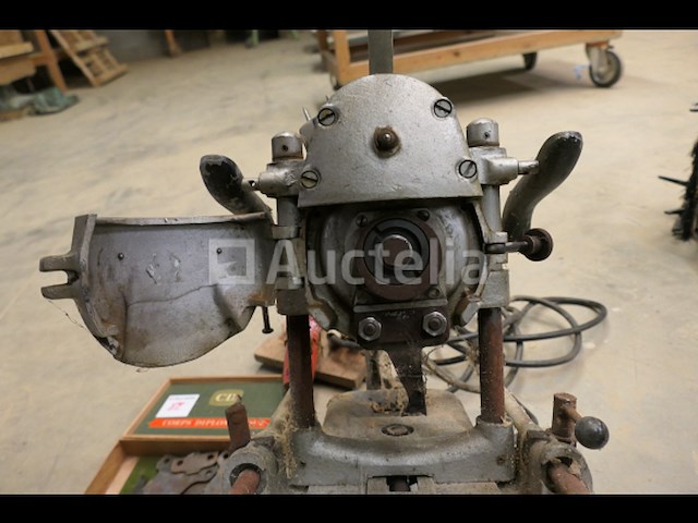 Boorgat voor reuzelpluggen + diverse inzetstukken voor elu mfs-9 frezen - afbeelding 9 van  12