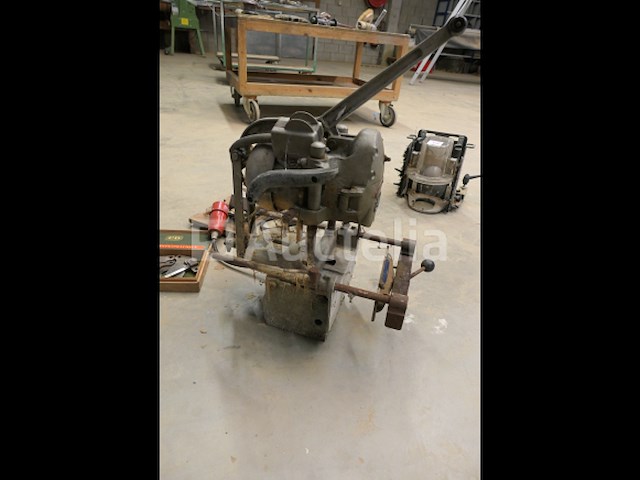 Boorgat voor reuzelpluggen + diverse inzetstukken voor elu mfs-9 frezen - afbeelding 12 van  12