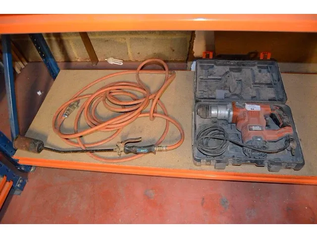 Boorhamer black&decker kd1250 in koffer, gasbrander welco (18,16) - afbeelding 1 van  8