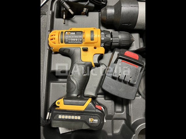 Boorhamer en accu schroevendraaier in koffer - afbeelding 2 van  5