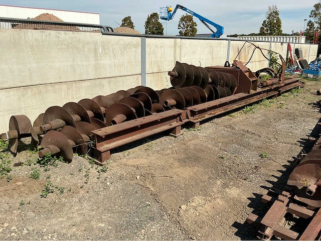 Boorinstallatie met spiralen en schot horizontale boorinstallatie - afbeelding 12 van  12