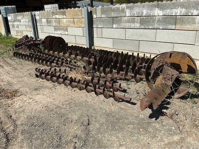 Boorinstallatie met spiralen - afbeelding 8 van  9