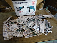 Boorinstallatie, slijpmachine champion cp-118 met 60 bosch-bits