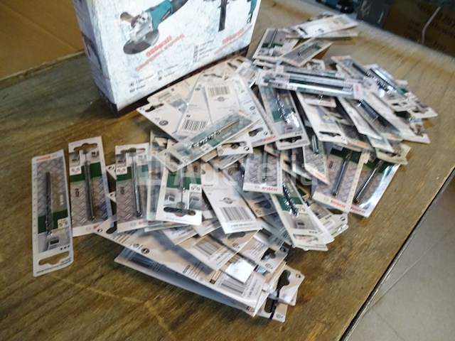 Boorinstallatie, slijpmachine champion cp-118 met 60 bosch-bits - afbeelding 8 van  8