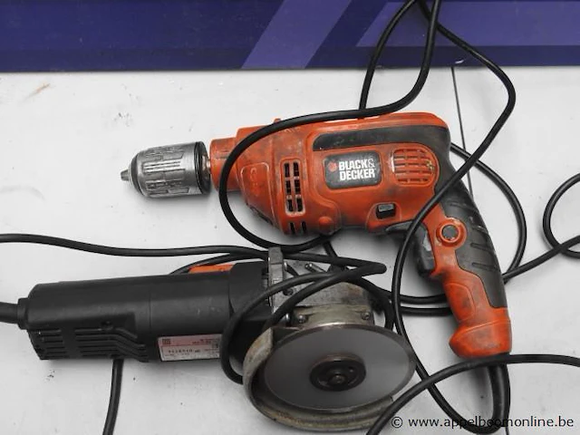 Boormachine black&decker, werking niet gekend plus slijpmachine, werking niet gekend en accu boormachine, zonder accu en lader, werking niet gekend - afbeelding 2 van  2