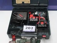 Boormachine bosch csb 550re plus accu slagmoersleutelmachine bosch gds 14.4v in koffer met lader, werking niet gekend - afbeelding 1 van  4