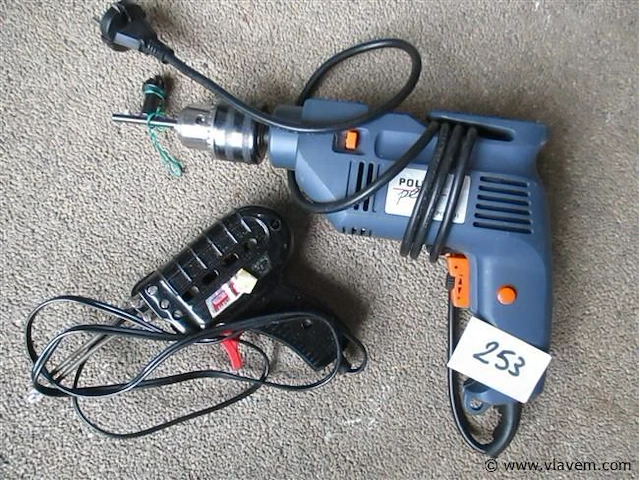 Boormachine en soldeerbout - afbeelding 1 van  1