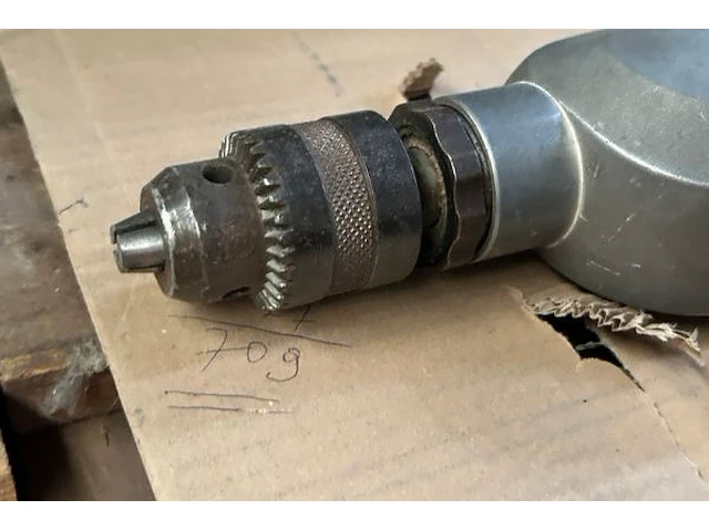 Boormachine makita - afbeelding 2 van  4