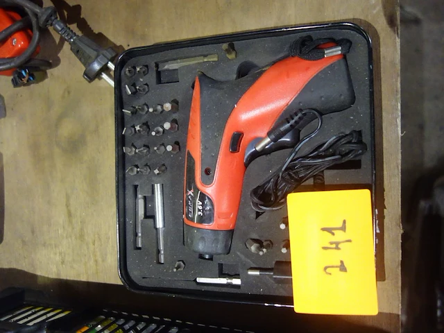Boormachine met accu - afbeelding 1 van  1