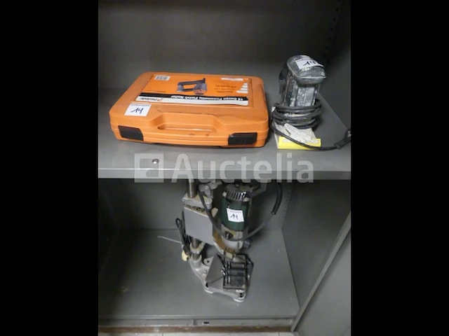 Boormachine, spijkermachine, schuurmachine - afbeelding 1 van  9
