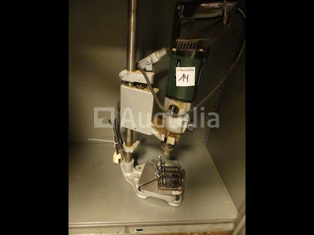 Boormachine, spijkermachine, schuurmachine - afbeelding 5 van  9