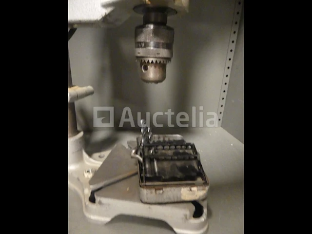 Boormachine, spijkermachine, schuurmachine - afbeelding 9 van  9