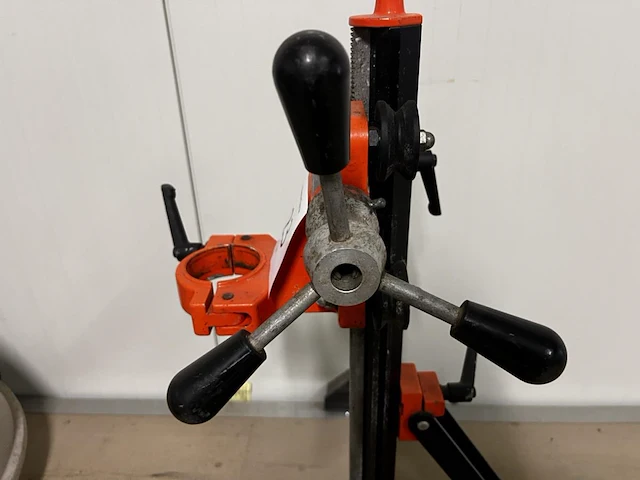Boorstatief spit - afbeelding 5 van  5
