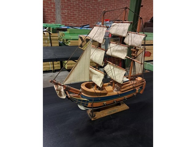 Boot in hout - afbeelding 1 van  4