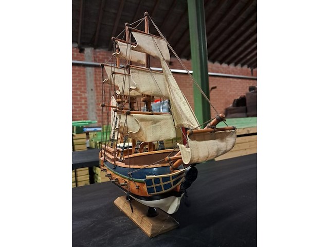 Boot in hout - afbeelding 3 van  4