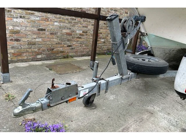 Boot met trailer familieboot - afbeelding 11 van  29